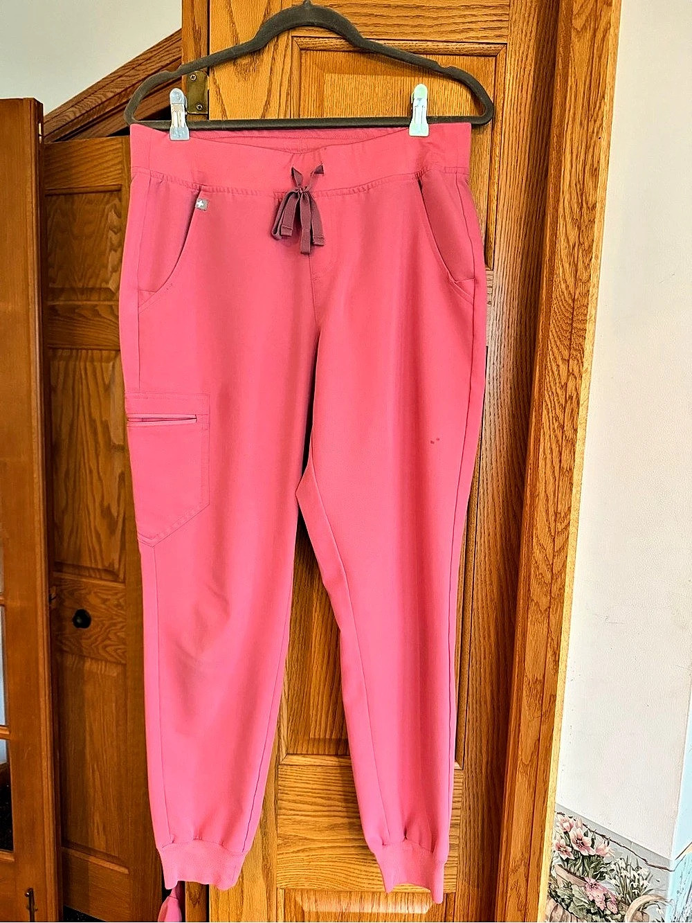 FIGS Zamora Jogger Scrub Pant in Pink Size Medium